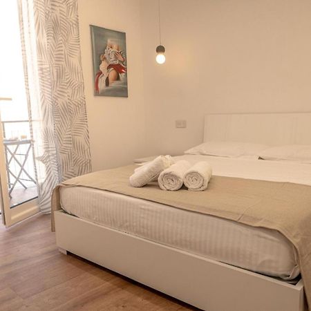 Sea House - Casa Vacanze Savona Exterior foto